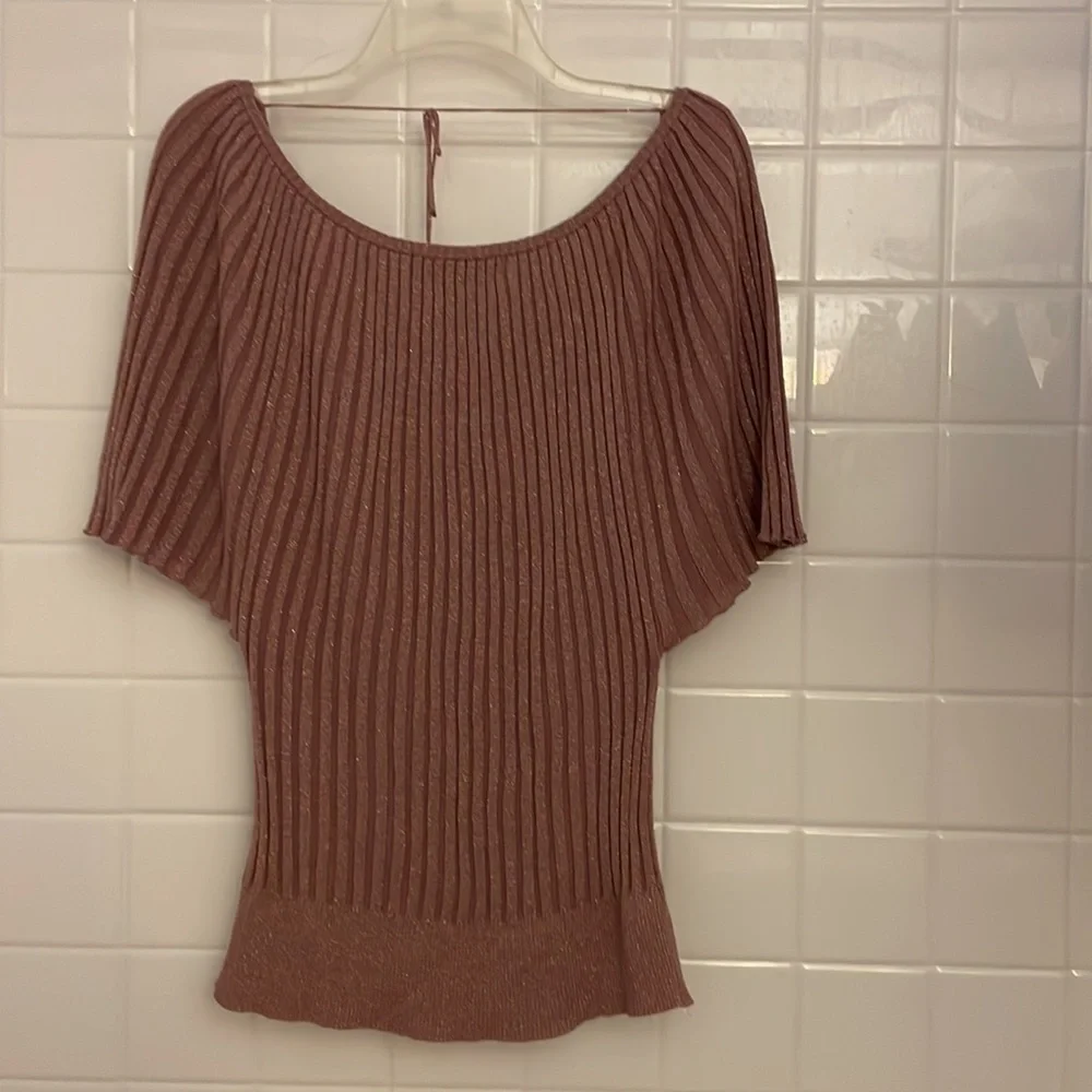 Younique splendid pleated, ribbed and elastic top. Batwing sleeves, size L. - Picture 6 of 16